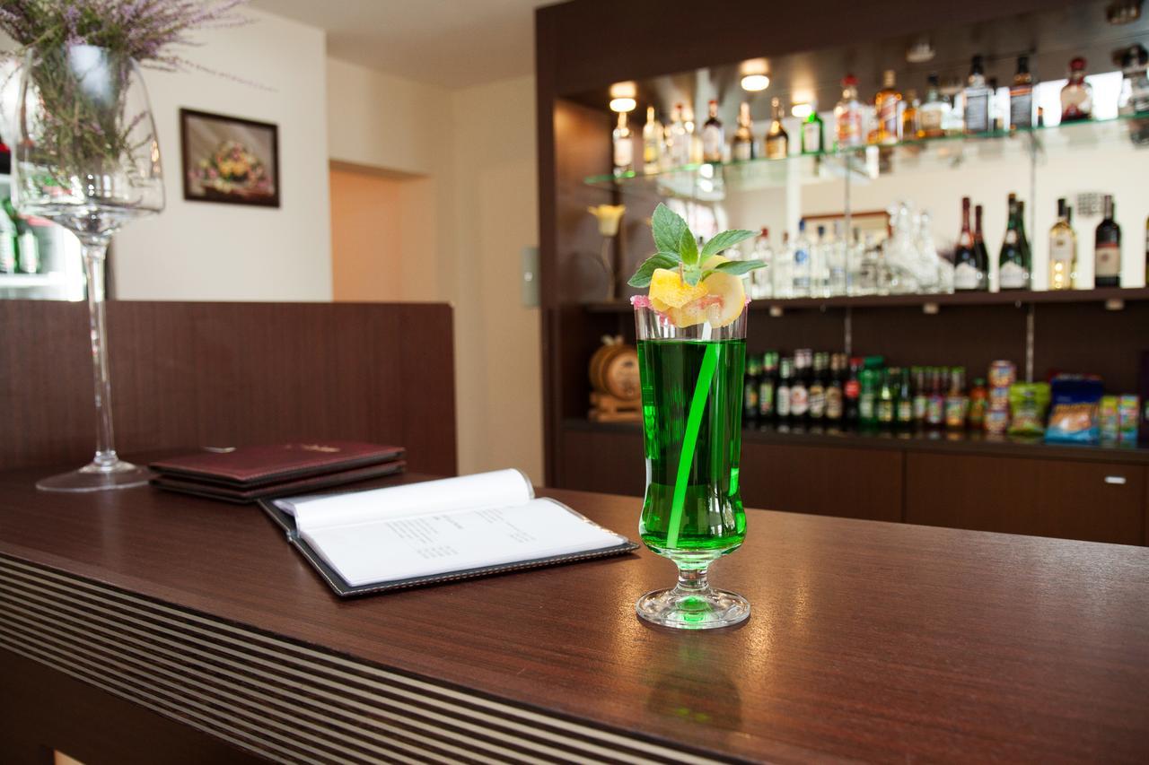 Zacisze Hotel Ulan Екстериор снимка