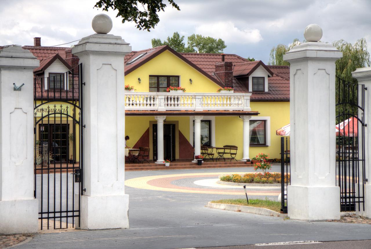 Zacisze Hotel Ulan Екстериор снимка