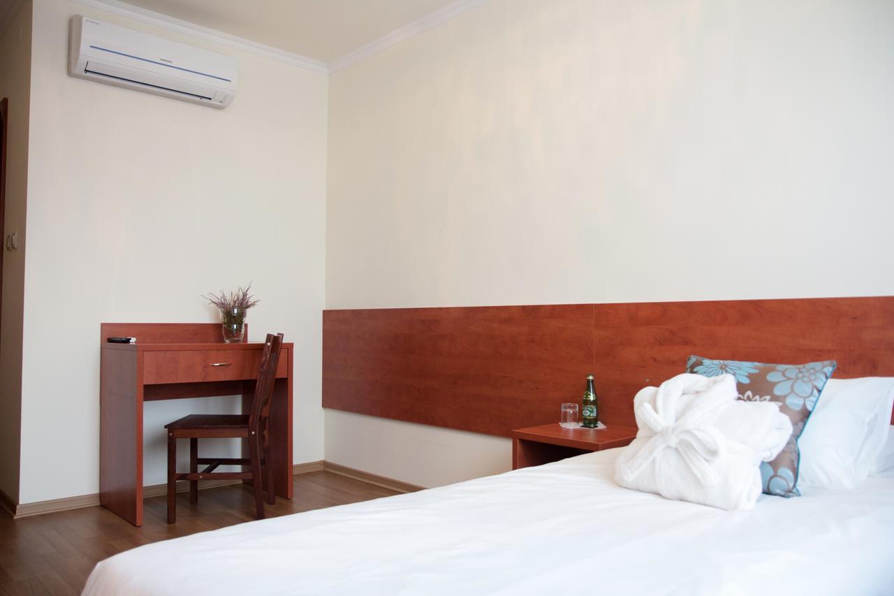 Zacisze Hotel Ulan Екстериор снимка