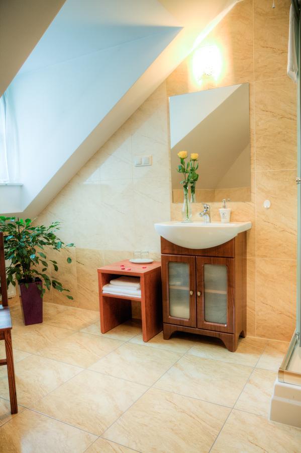 Zacisze Hotel Ulan Стая снимка